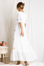 Load image into Gallery viewer, Dianna White Maxi Dress
