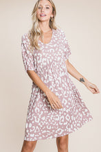 Load image into Gallery viewer, Relaxed Fit Animal Print Dress
