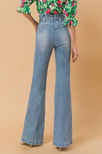 Load image into Gallery viewer, Womens Light Washed High Waisted Denim Jeans
