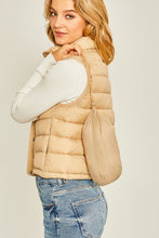 Load image into Gallery viewer, Womens Solid Vest Comes With A Compact Pouch For Easy Carry

