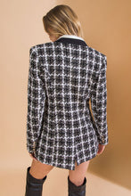 Load image into Gallery viewer, Womens Black and White Jacket
